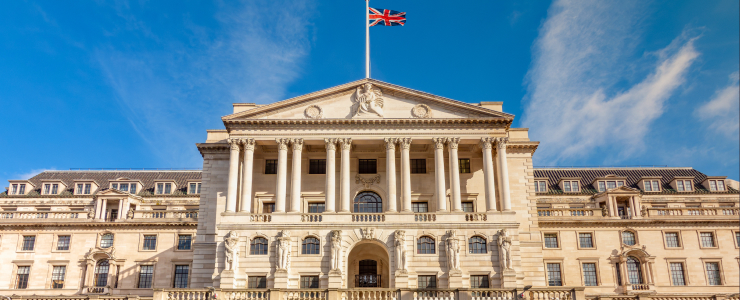 El Banco de Inglaterra en Londres, un edificio emblemático que representa el corazón del sistema financiero y el comercio de divisas del Reino Unido.